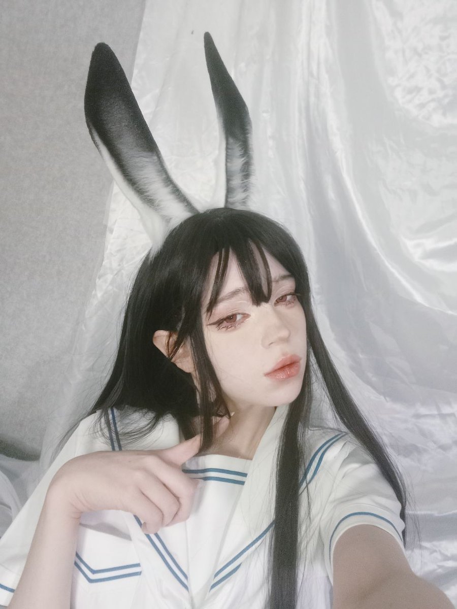 .    ๋    ⊹  ۫   ִֶָ   ˑ   ⊹  .    ๋    ⊹  ۫   ִֶָ   ˑ   ⊹  .   
🖤С Наступающим Новым Годом🖤

Провожаю год Кролика вместе с вами. Желаю, чтобы ваше желание исполнилось в новогоднюю ночь

#cos #cosplay #cosplayergirl #rabbitcos