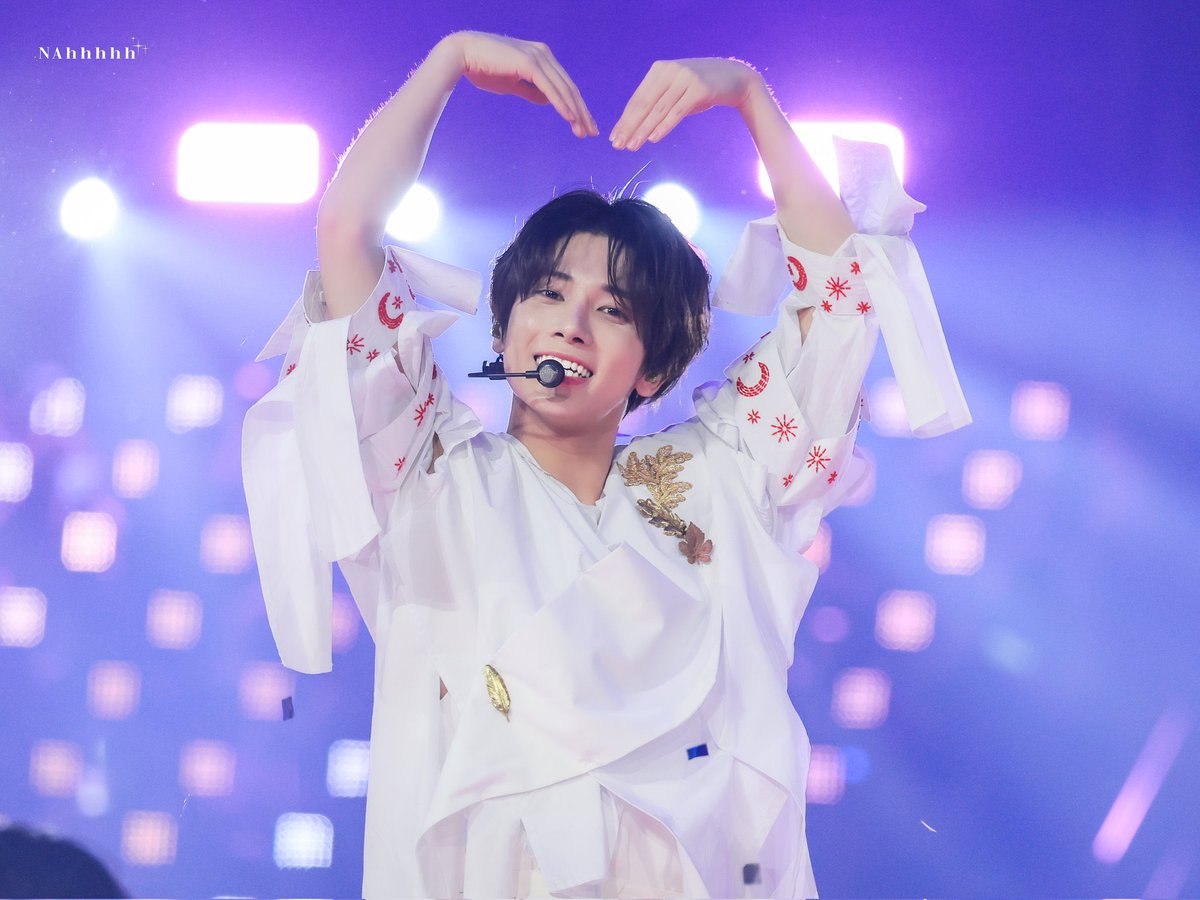 IDOL TAEHYUN GOT ISEKAIED
#FridayAcademyWithTAEHYUN
#일어나보니학생이된태현이의학원전생
#학원전생 #TAEHYUN <a href="/TXT_members/">TOMORROW X TOGETHER</a>