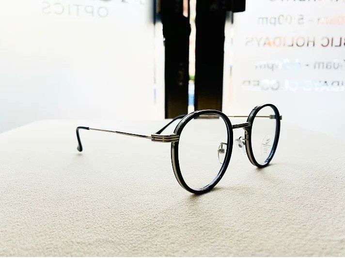 edelle optics tweet media