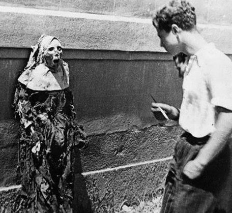 CatholicArena's tweet photo. SPAIN

During the Spanish Civil War, Communists dug up the bodies of nuns and put them on public display for mockery, chopped off the hands of priests and murdered thousands of nuns, priests and monks. 

They also burned down hundreds of churches. https://t.co/VjNvFbXGOi