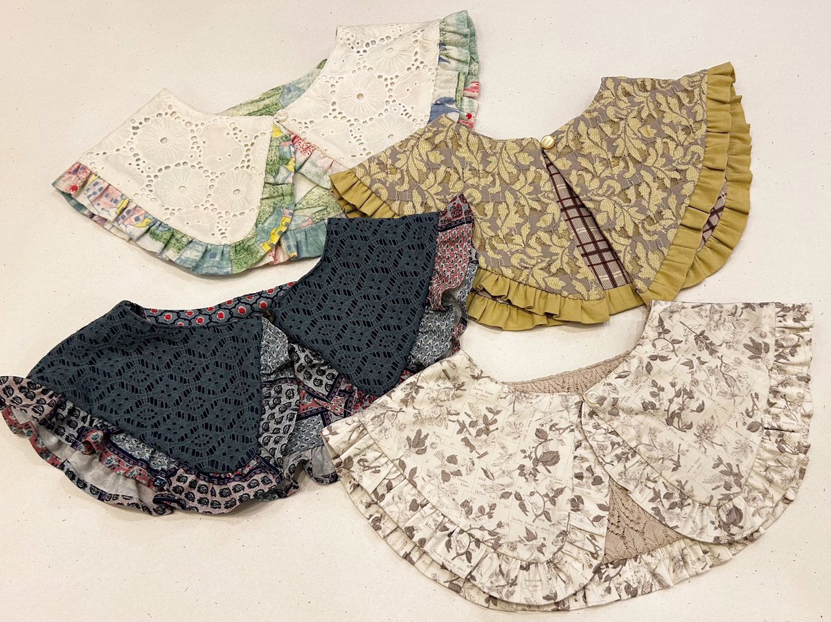 LisuLuLu's tweet photo. 1/4 初売り👼🏻 start 
⊹春レース 付け襟発売 ⊹

✼••┈┈┈┈••✼••┈┈┈┈••✼

新しい一年のはじまり🫶🏻
誰とも被らない
自分だけの特別で可愛いitemを身につけて
るん♩とご機嫌なstartとなりますように 𓂂𓏲 

新年1/4 より春をイメージした
レースや刺繍の付け襟が
たっぷり登場です𓆸܀ https://t.co/P2aca6pqsE