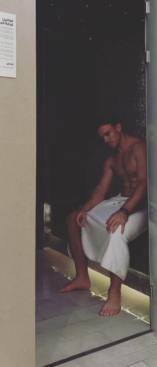 MenMen2021's tweet photo. Charlie Taylor (Australian model) https://t.co/hCCiTkftxz