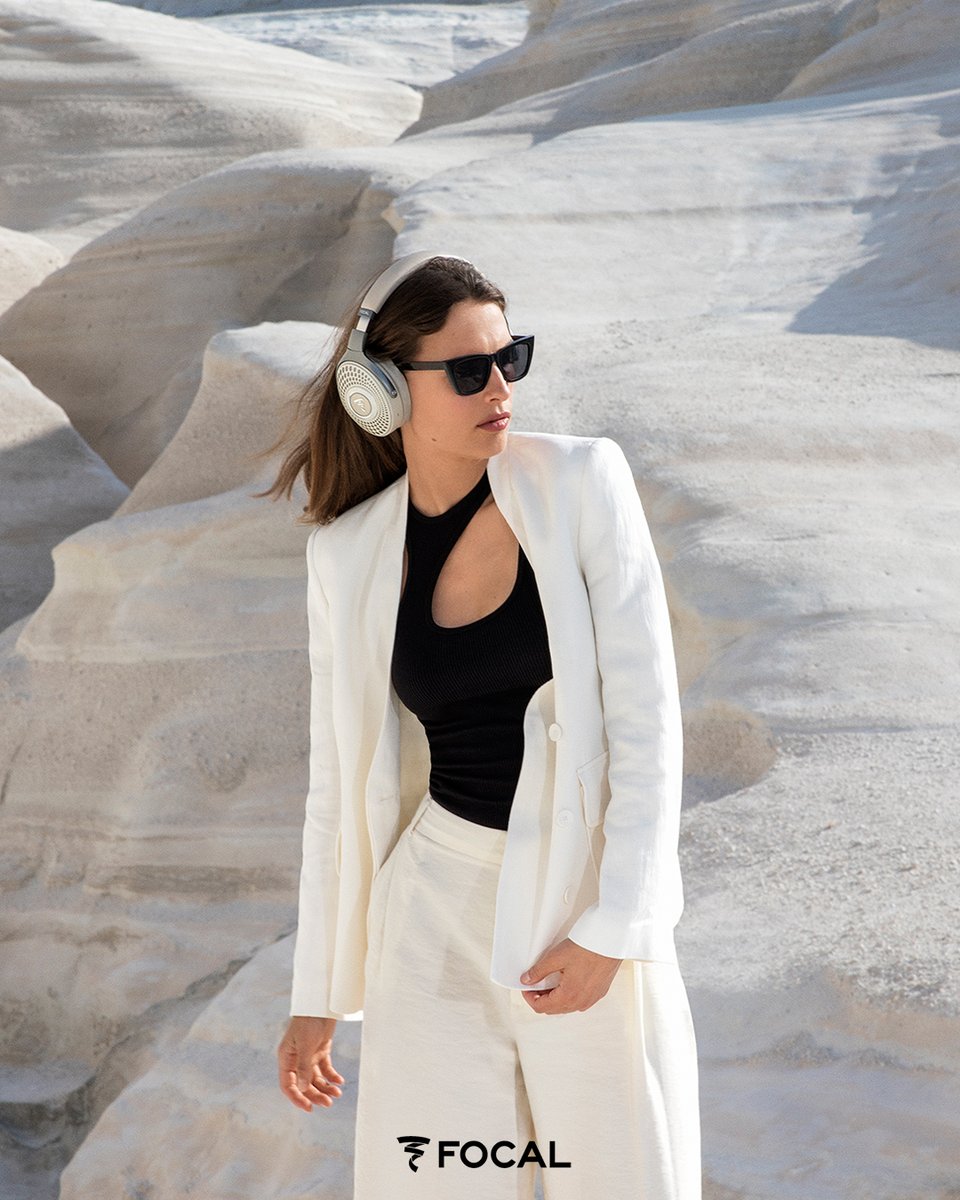 FocalOfficial's tweet photo. Whilst Bathys Dune is crafted with the same materials as Bathys Black Silver, its beige colour provides a light, soft, delicate finish, inspired by the lightness of sand and rock. 
Discover more: https://t.co/Een9nIQ8ZD https://t.co/k3qrEMz9EA