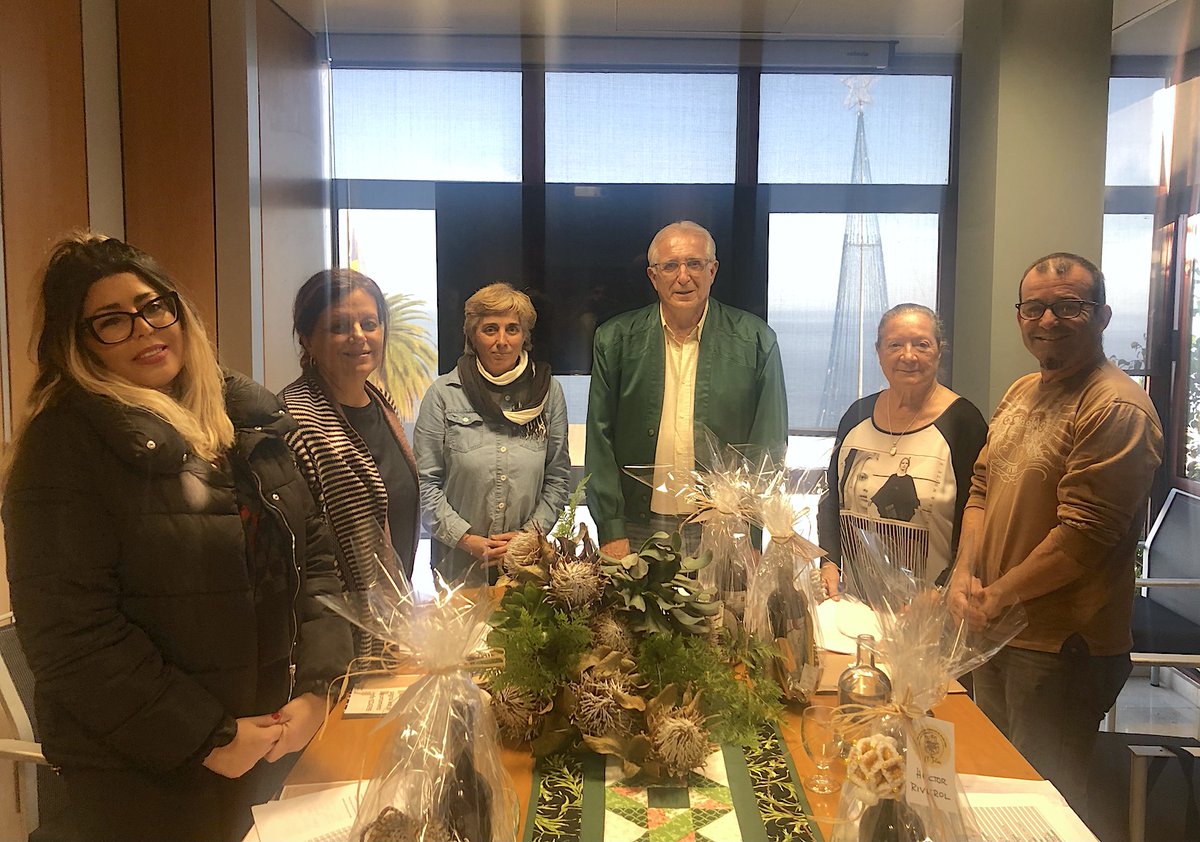 En el marco de las fiestas navideñas, se dio a conocer anoche al ganador del VII Concurso de Microrrelatos “Breña Baja Mágica”, el madrileño Miguel Ángel López Muñoz con "De Penélope para Ulises".

Descubre el relato ganador en:
bbaja.es/es/index.php/a…