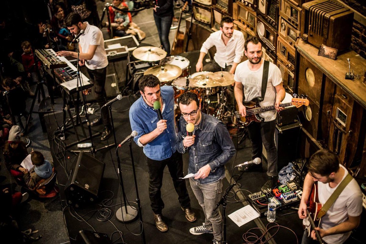 Comédien, musicien, animateur radio, incontournable des Arts de la rue… Pierre Bonnaud est décédé hier et ça attriste beaucoup de monde à #rennes . Personnellement, ce sont des centaines d’émissions avec lui <a href="/radiocanalb/">Canal B</a> et des big poilades aux Galeries Lafaillite … tchao Row