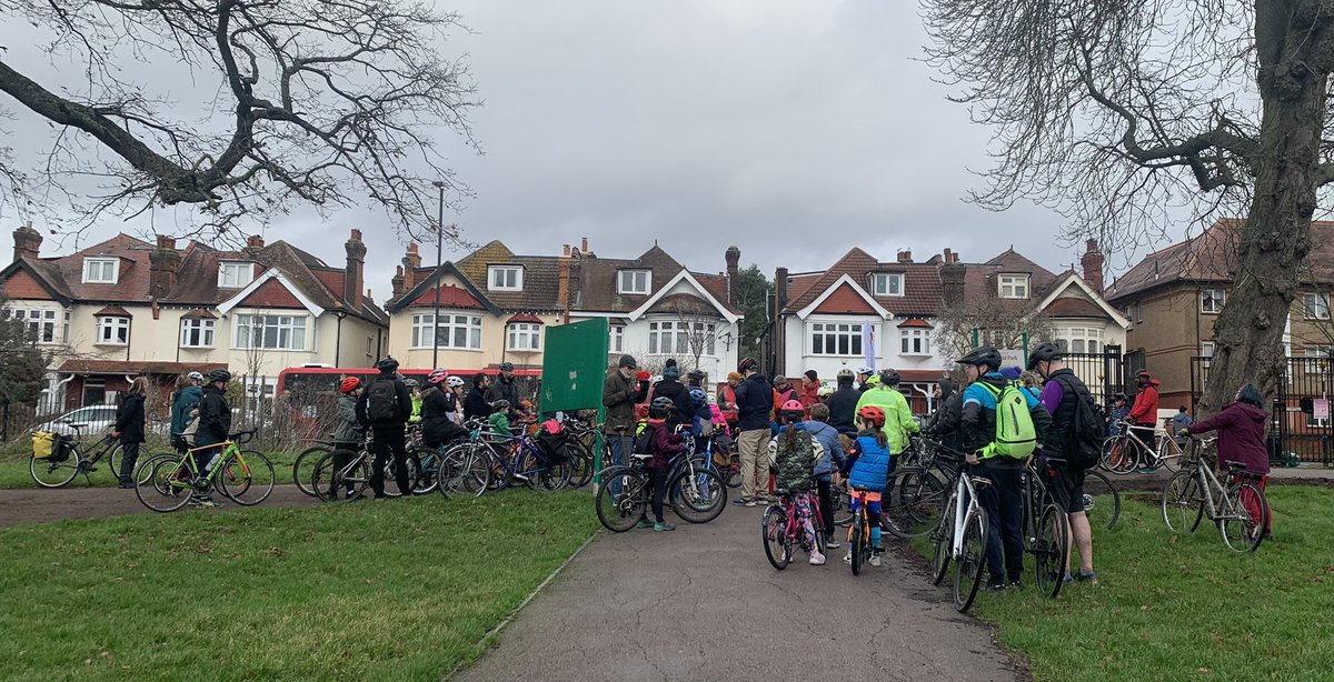 BetterSt4Enf's tweet image. Briefing from @davidfhilliard 👍🚲@JourneysPlaces