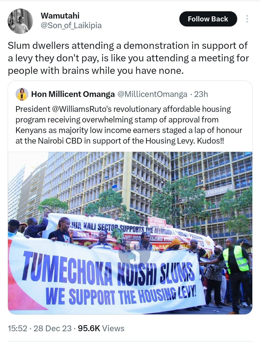 gabrieloguda's tweet image. The referee runs to the VAR booth, says no foul, and waves play on.