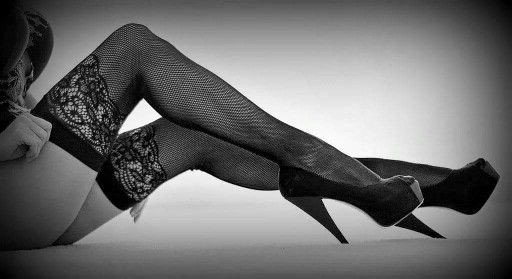 Bacaklarına güvenen anonim olarak modellik yapacak profesyonel veya amatör modeller aranıyor, #legs #freelancemodel #freelancephotographer #heels #bacak #model #topuklu #inceçorap #stockings #fetish #footfetish  #pantyhose #highheels #hosiery #külotluçorap #nudephotographer #nude