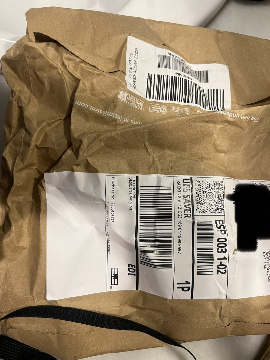 crispresmanes's tweet photo. @UPS @UPS_ES vergonzoso el servicio https://t.co/zARwu7qXYp