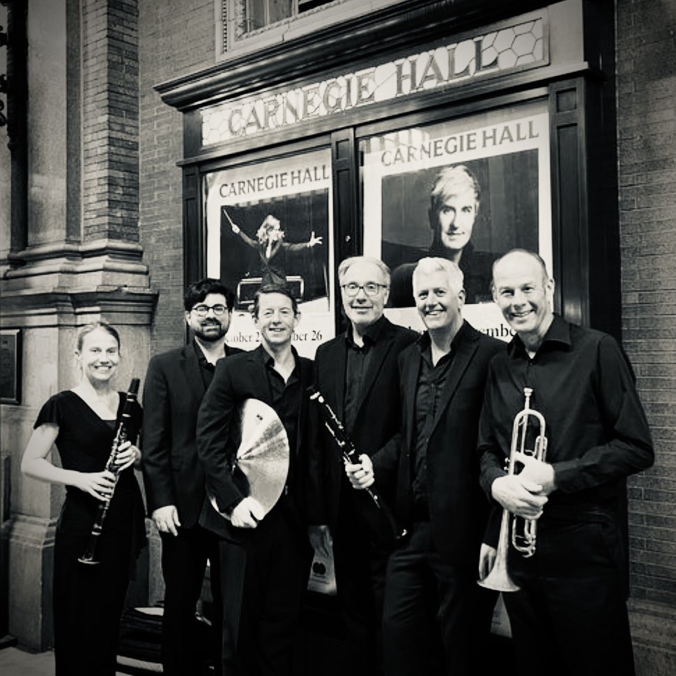 Hosting an amazing NYE party!?
Add some “Roaring Twenties” vibes

bit.ly/BuySugarBounce…

“Bounce of the Sugar Plum Fairy”

#party #partytime #NewYear2024