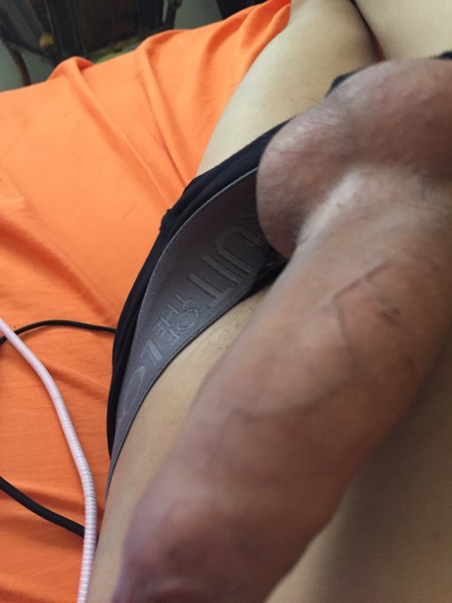 😔tengo  problemas  con  m i cuent a  de X  (Twitter)  y  la  del  correo,  pero  mi  WhatsApp:  +  52