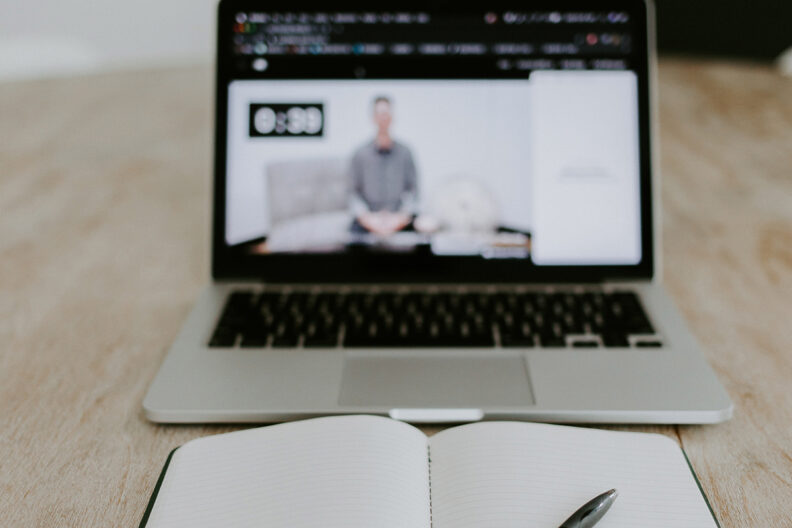 Viknatv's tweet image. Не лише про навички, але й про подолання бар’єрів: курс креативних професій для молоді з інвалідністю
vikna.tv/dlia-tebe/robo…
#Освіта #Навчання #Фриланс #Інвалідність #CareerHub