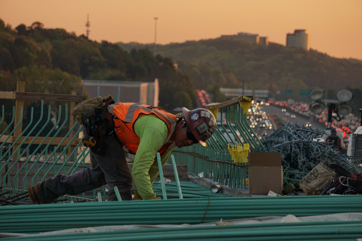 safety_apparel's tweet photo. Did you know safety can increase the productivity of your employees? Ensure their well-being by providing proper PPE to help them stay visible in poor weather conditions and low-light environments.

Shop all hi-visibility clothing: https://t.co/C0ohtcVP8m

#safetyapparel #hivis https://t.co/yfCJWyd1Gn