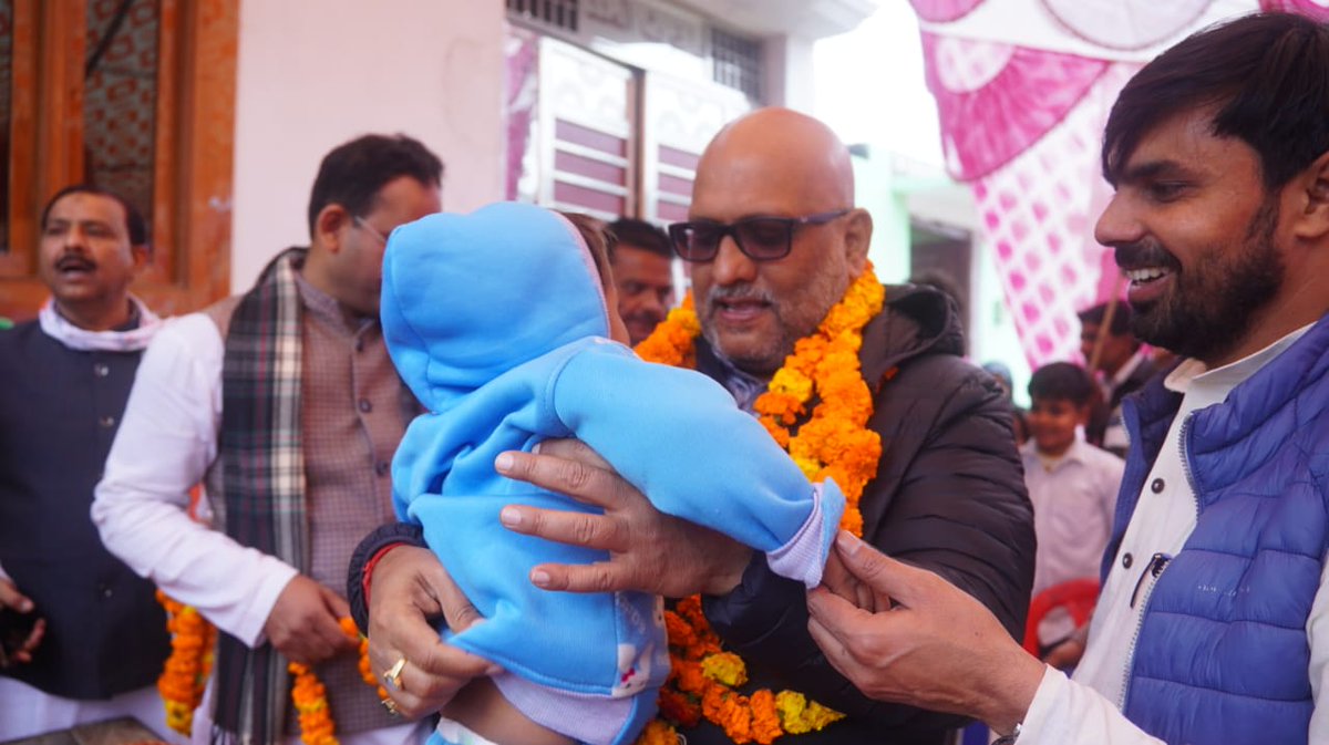 INCSitapur's tweet photo. बरेली में बुलंद हुई मोहब्बत की आवाज

प्रदेश अध्यक्ष श्री अजय राय जी के कदम से कदम मिलाते हुए दसवें दिन चली UP जोड़ो यात्रा

मोहब्बत से प्रदेश को जोड़ रही यात्रा की एक झलक
#UPJodoYatra 
@AnilYadavINC_ @DanishAzamWarsi @KamarAlam_ @kashikirai https://t.co/2g4MQNJh9Z