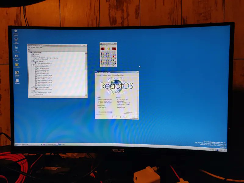 reactos's tweet image. #ReactOS LiveUSB works on Fujitsu Futro S920 thin client, using Rufus ISO mode!
Sound and networking don't work.
Video output is from a display port.
CSM boot is used and the OpROM settings seen in second picture are needed.
Test: hacker420