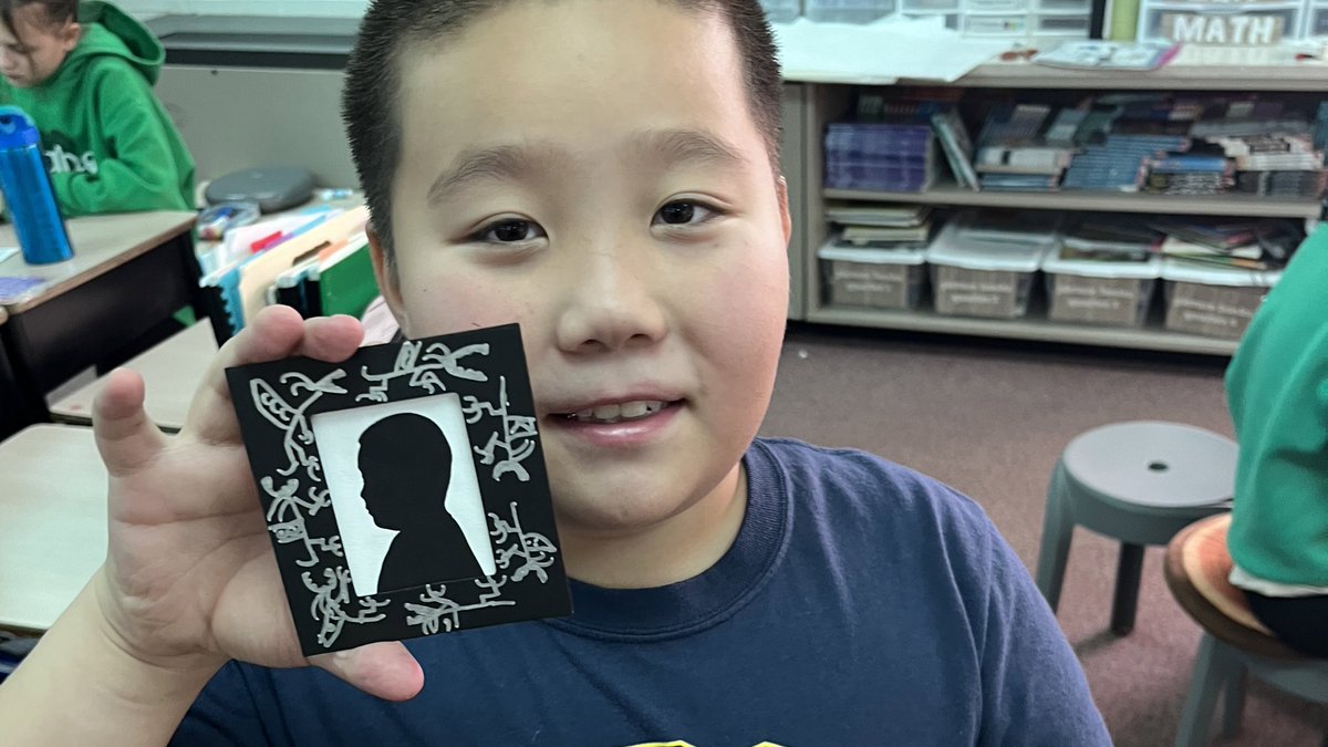 ✨Kris Bruno✨ (@brunosclass) on Twitter photo Loveeeee how these parent gifts turned out, thanks so much for the silhouette idea <a href="/Mrsyates272/">E</a>! Thank you <a href="/CanvaEdu/">Canva Education</a> <a href="/canva/">Canva</a> for making picture editing so quick and simple! #edutwitter #edtech <a href="/PrideRidge/">RidgeRaptorPRIDE</a> Loveeeee how these parent gifts turned out, thanks so much for the silhouette idea <a href="/Mrsyates272/">E</a>! Thank you <a href="/CanvaEdu/">Canva Education</a> <a href="/canva/">Canva</a> for making picture editing so quick and simple! #edutwitter #edtech <a href="/PrideRidge/">RidgeRaptorPRIDE</a>