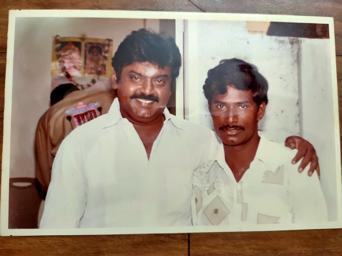 06SANDY_'s tweet photo. Unseen click of #CaptainVijayakanth
#Vijayakanth
#RestinPeaceCaptain
We miss You 💔 https://t.co/AypgGaKFMn