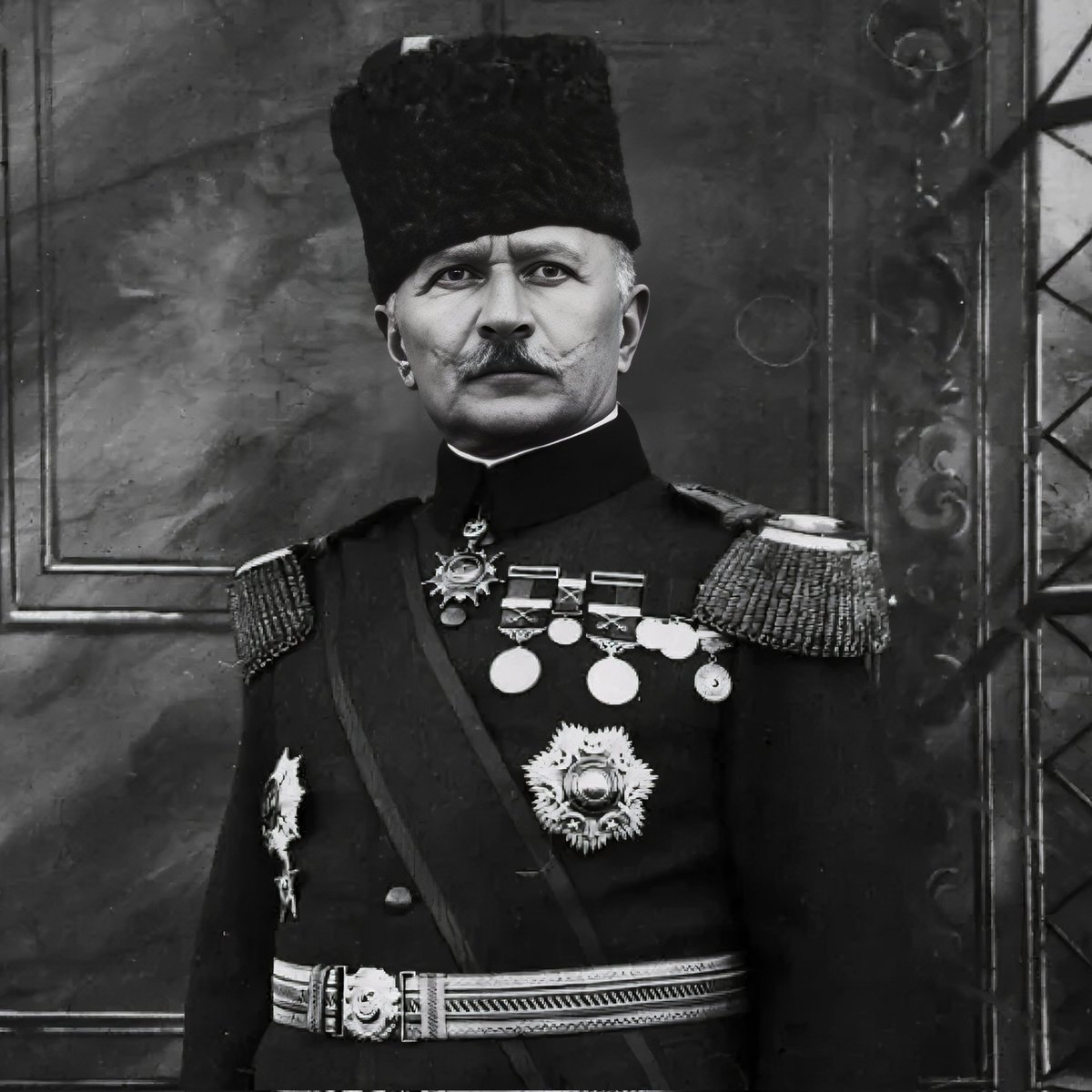 tarihiiimerak's tweet photo. Bu dünyadan bir Medine Müdafii, Türk Kaplanı Fahreddin Paşa geçti (1868 - 22 Kasım 1948). Saygıyla anıyoruz. https://t.co/6d2sZPwUg1