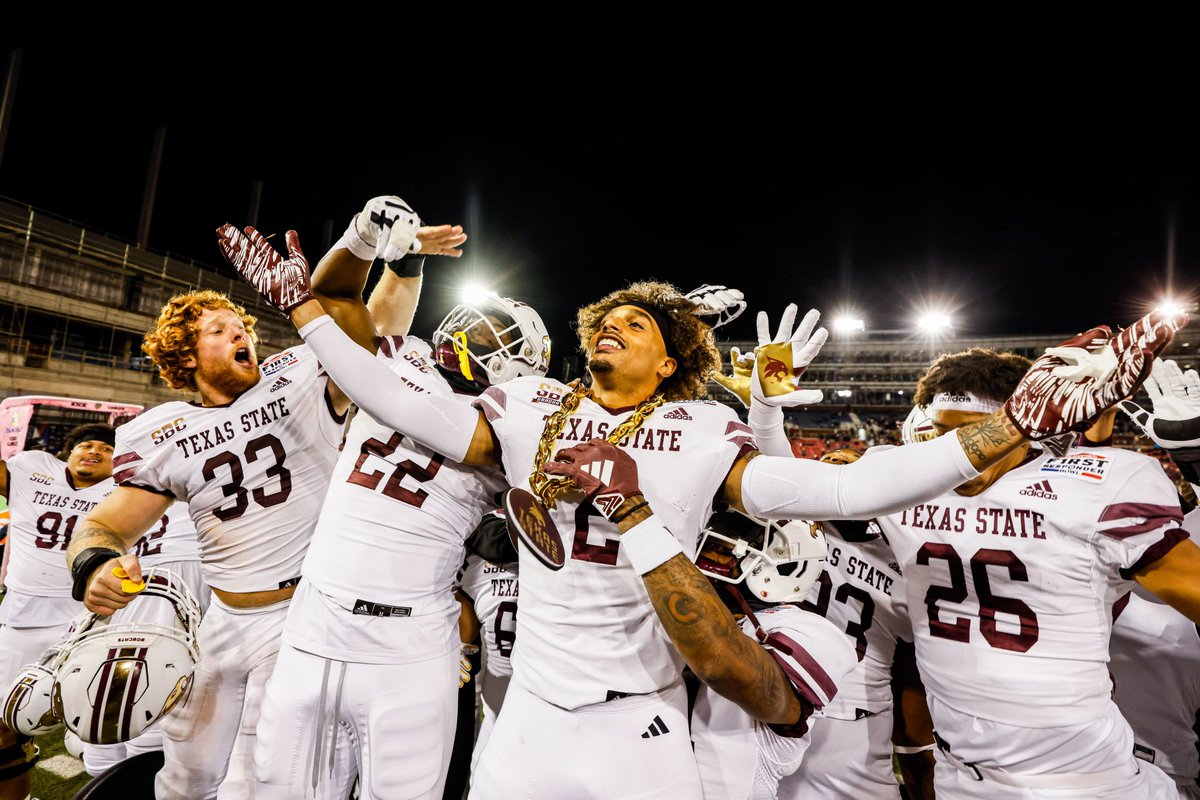TxStateBobcats's tweet photo. Friday Feels🤩

What a week for the Bobcats.

#TakeBackTexas https://t.co/kk9KmPL4tG