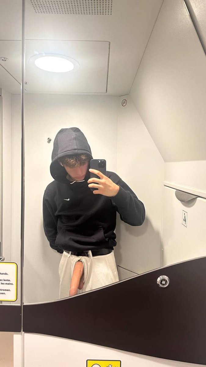 LloydXcreator's tweet photo. RT if you want to take it all 😏🍆
My OF = 3,5$ https://t.co/q7QgnXRuGn