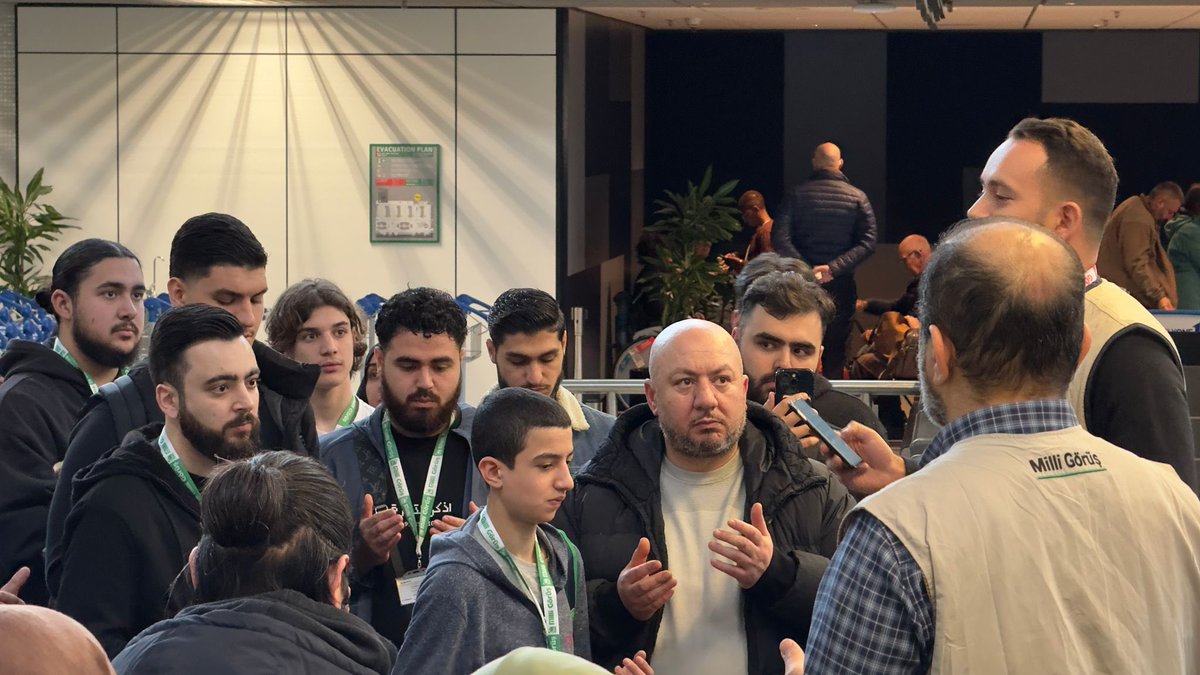 nifonline's tweet photo. Güney Hollanda bölgesi Aralık ayı Umre organizasyonu, (9 grup dan oluşan) 3 kafile toplam 428 umrecimizi selametle gönderdik Elhamdulillah.
#Umre #MilliGörüş https://t.co/ol2k9KJnSA