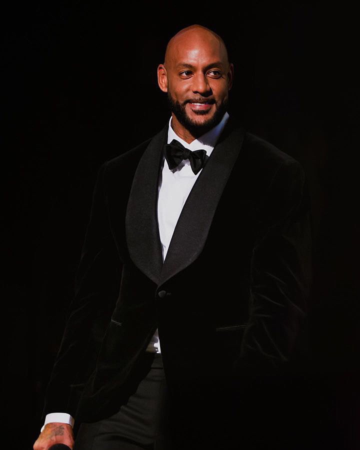 THREAD   
Les meilleures performances en featuring du plus grand rappeur de France.
Booba Aka le duc  !