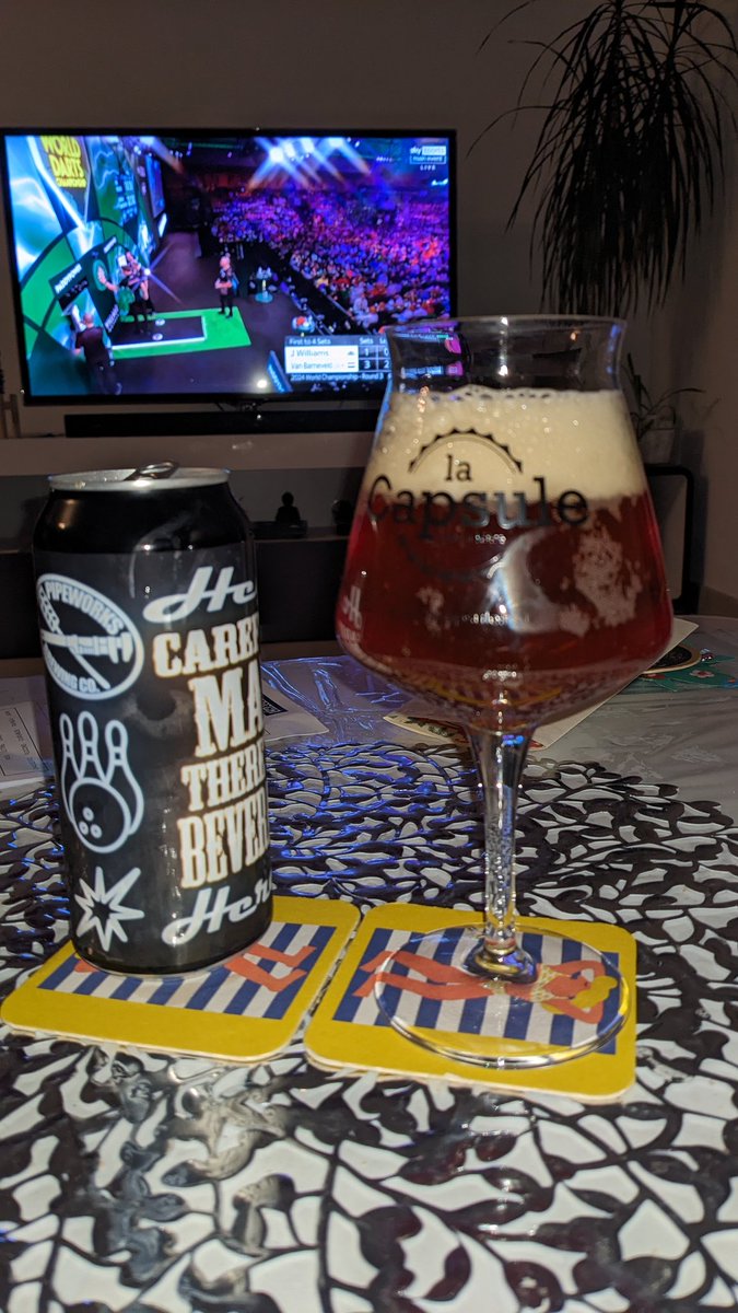 🚨 grosse quille !!! 🍺🍺🤩
Impérial white milk stout 😋
#craftbeer 
#stout 
#darts 
#WorldDartsChampionship