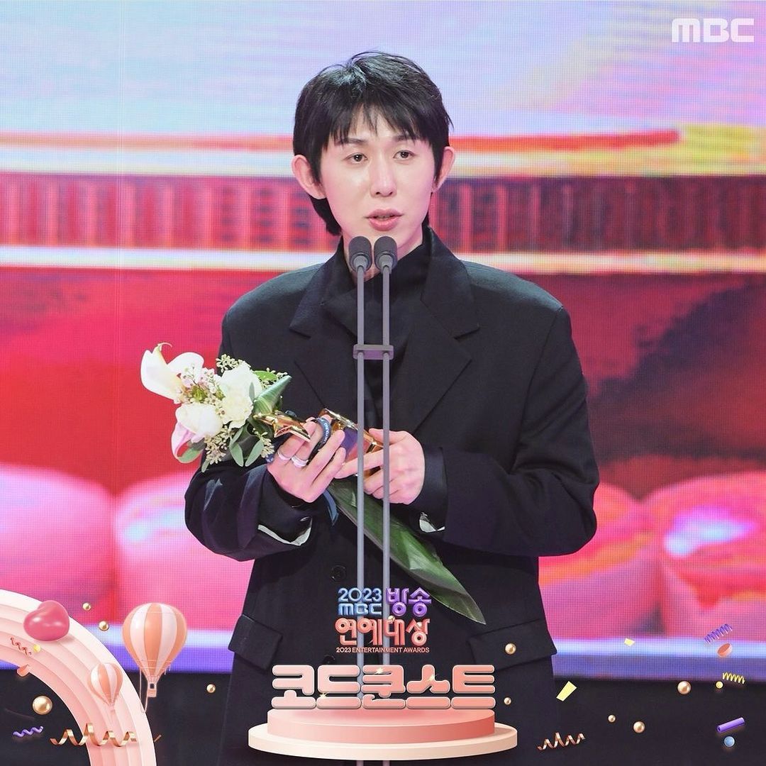 [IG Update✨] 291223 : mbc_ilivealone อัพรูปภาพของ Code Kunst จากงานประกาศรางวัลของช่อง MBC ปี2023 ค่ะ

โดย Code Kunst ชนะรางวัลยอดนิยม (인기상) ค่ะ

#코드쿤스트 
#CODEKUNST 
#AOMG