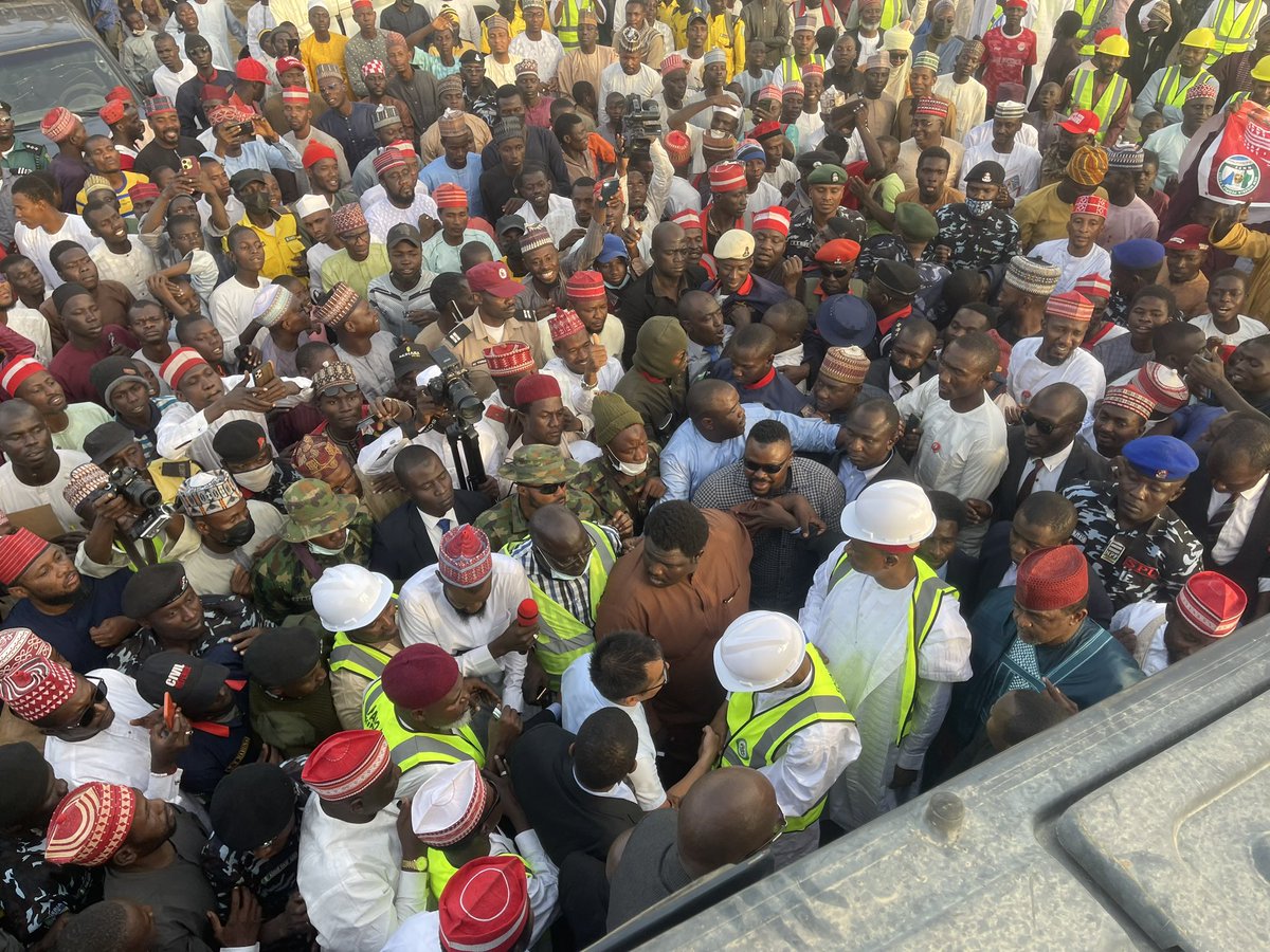 hon_najib's tweet photo. Alhamdulillah Yanzu Haka Daga Unguwar Dan Agundi Gurin Kaddamar Da Gada Ta Biyu kenan Da Mai Girma Gwabnan Kano Alh Abba Kabiru Yusuf Yake Yi.👌 https://t.co/TWjlsgRZxT