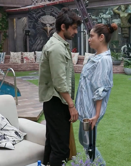 TheKhabriTak's tweet photo. He is obsessed with me !!!!

Whom do you support ?? 

- Retweet : #AbhishekKumar 
- Like : #AnkitaLokhande 

#BB17 #BiggBoss #BiggBoss17 #JainVicky https://t.co/oJZikxsERP