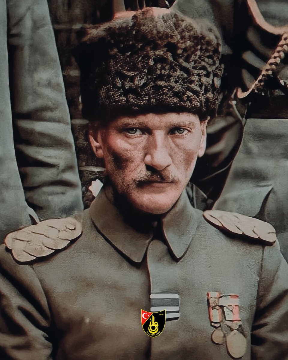 istanbulspor's tweet photo. "Yurtta sulh, cihanda sulh" 🇹🇷

-Gazi Mustafa Kemal Atatürk https://t.co/OwBAVI7m90