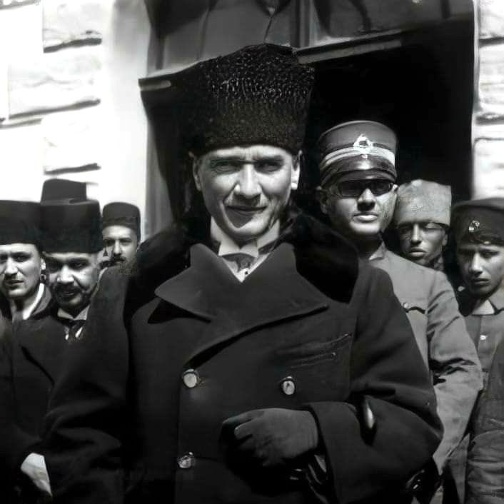 Atatürk'ün hangi takımı tuttuğu değil, hangi takımın Ata'mızın izinden gidip değerlerine sahip çıktığı önemlidir.
