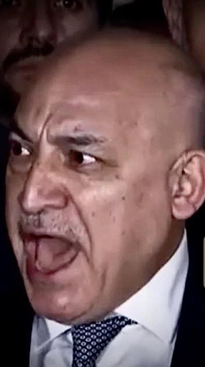 Bu badem bıyıklının yaptığı organizasyon bu kadar olur. Sen Türkiye Cumhuriyeti’ni temsil edecek çapta bir adam değilsin.#ArtıkYeterTFF