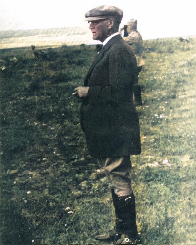 O'nu seveni severiz. Geceye bir güzellik bırakalım...