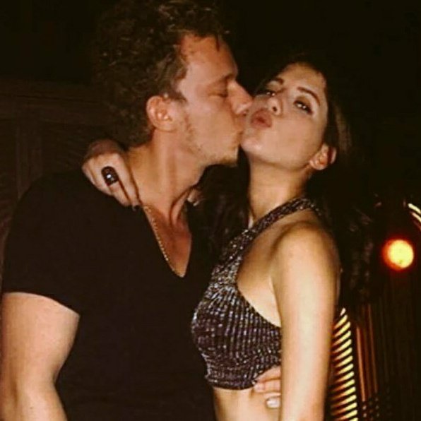 octavia22_'s tweet photo. Şey ship yapmasam mı ?
Beni bu nagletten kurtaracak bir ciftim var çok şükür ki 😌
ama yine de ayrılmasını istediğiniz biri varsa el atarım jdndjdndjjdjdjdjdjdjd
#AyTol #İlkMel #ArDil #OgNis 🙈🙉🙊 https://t.co/f8IAFVRpw0