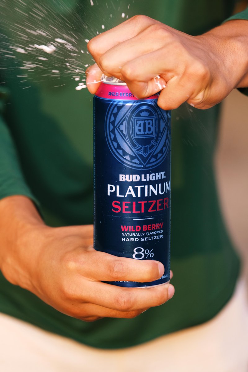 Wrapping up 2023 in platinum style. 🫧 100% Hard Seltzer, 0% Beer. 🫧