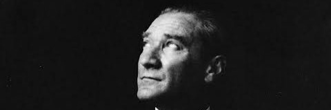 Bizim tarafımız belli. 🇹🇷 #Atatürk