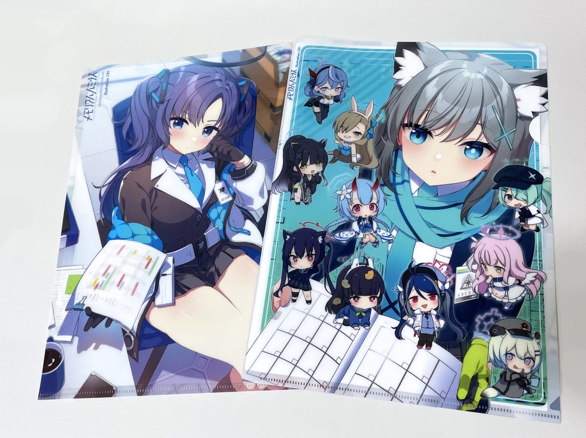 FamiliarLife_PR's tweet photo. 【コミケのお知らせ】
FL準備会で主催した
『でりしゃす🎶ストーリー』
『メモリアルルミナス』
『#にじそうさく08』
『Princess Live Panic』
『走りだそう！』
のノベルティ
（クリアファイル、アクキー、缶バッジ）を

C103・31日東パ49b『緋燕白昼夢』

にて頒布します。
是非お立ち寄りください。 https://t.co/jp4fieCI7N