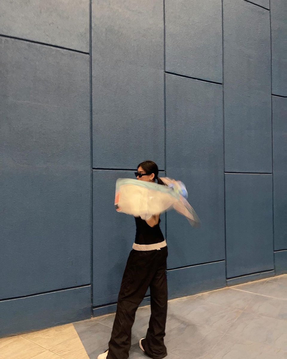 [#BIANCAFORRO]

“friday.”

🖇️: instagram.com/p/C1b8QG7pHYH/…
🖇️: instagram.com/p/C1b8QG7pHYH/…
🖇️: instagram.com/p/C1b8QG7pHYH/…