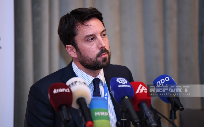 karabach24's tweet photo. 🗳️ De #OVSE begint toezicht te houden op de #presidentsverkiezingen in #Azerbeidzjan 🇦🇿. Hoofd Eoghan Murphy schetst de rol van de missie met 11 experts en 280 waarnemers. Tussentijds rapport wordt twee weken voor de verkiezingsdag verwacht. 

#Azerbaijan #Elections #Voting https://t.co/usTI1nI54O