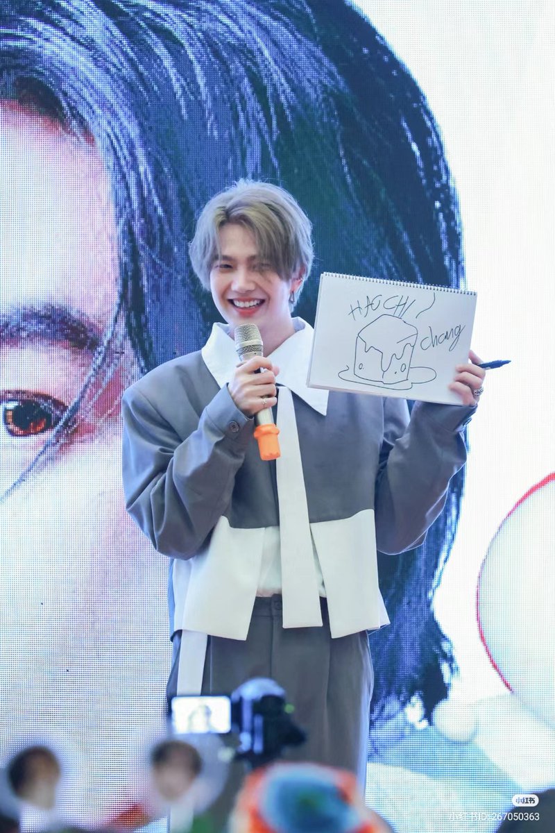 KimayaShekhawat's tweet photo. The pictures are so beautiful! 📸💙
Our handsome Biu Biu! ✨
The offline FuchixBuild event was so amazing! 🔥
@JakeB4rever #FuchixBuild
#BuildJakapan #Beyourluve https://t.co/YrfHr8mHkE