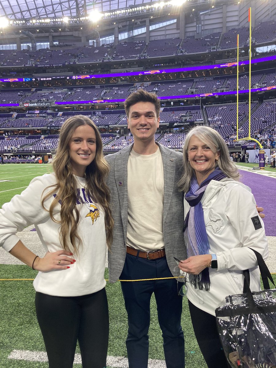Amy Prezelski tweet media