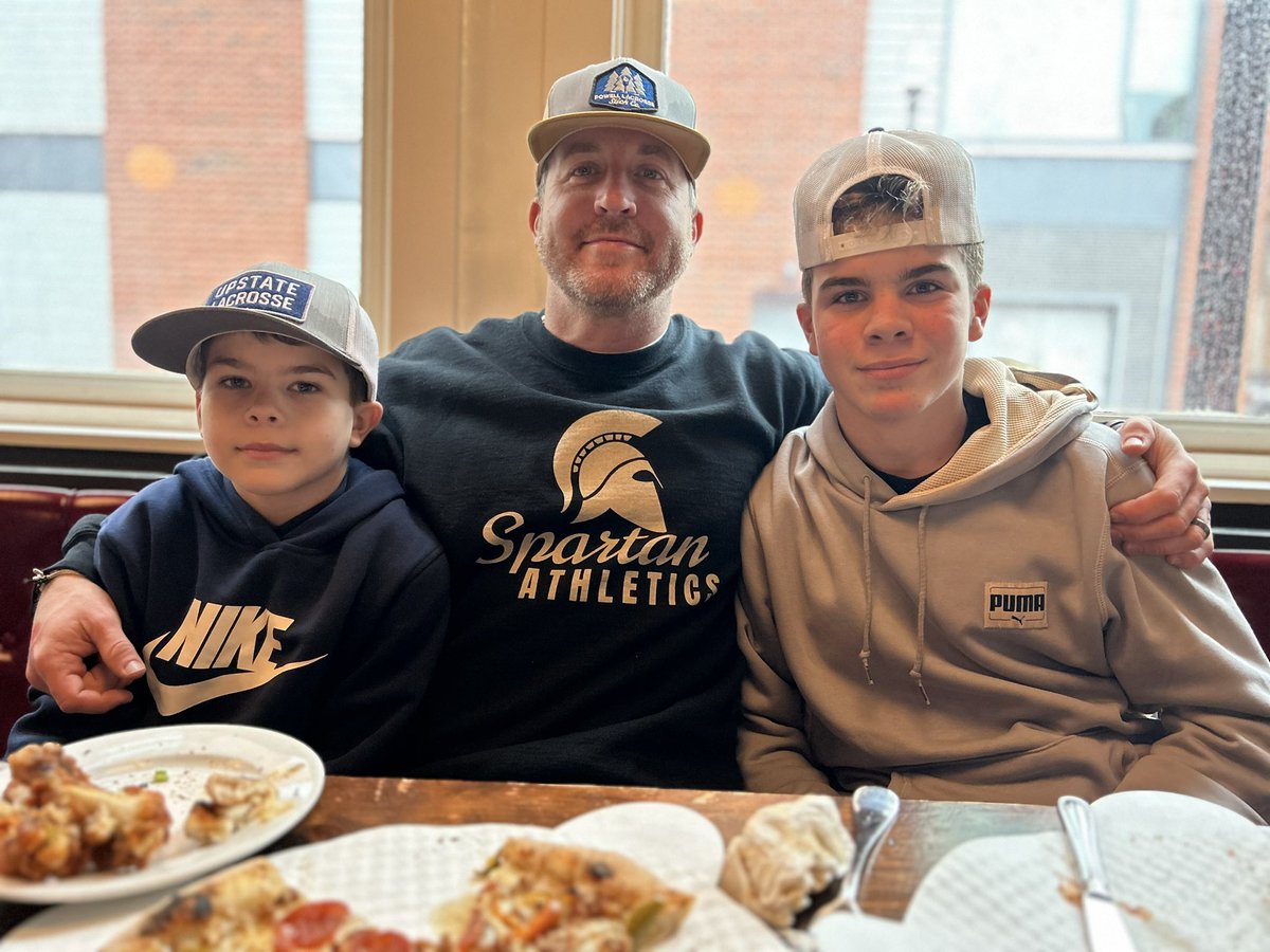 thecoachimmel's tweet photo. Addy and the BHBL track team did well and represented in Boston this weekend… rest of the family enjoyed as well! #runforpizza #trackcrew #hardwork https://t.co/rplhadgrqn