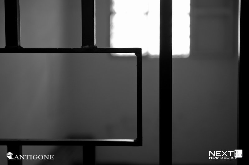AntigoneOnlus's tweet photo. Carceri fatiscenti, sovraffollamento e condizioni degradate di vita per detenuti e personale. La fotografia che ci lascia il 2023 in un nostro report di fine anno: https://t.co/sSNO8SRkNC https://t.co/76enX6edxa