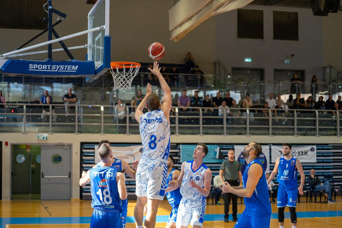 elitzurshomron's tweet photo. כמעט.
93:88 לרחובות בסיום המשחק, עם מספר רגעי דרמה לקראת הסיום.

שבת שלום ובשורות טובות! https://t.co/MpL5PDjZa2