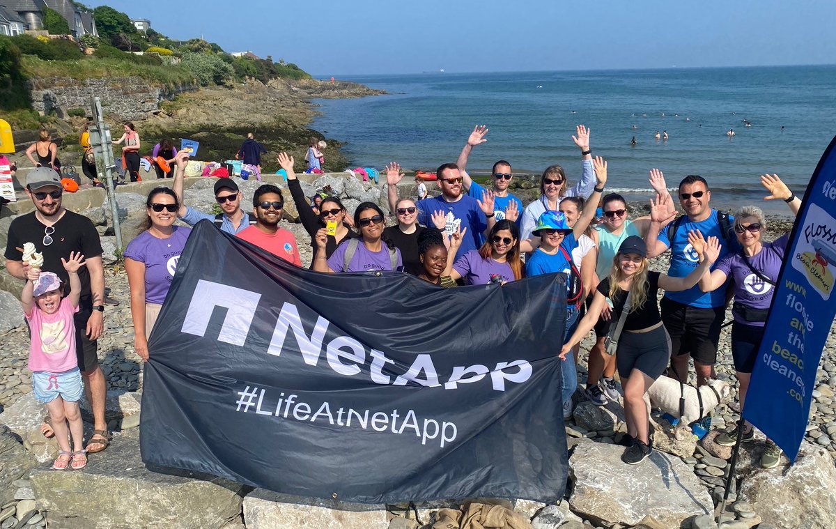 LifeAtNetApp's tweet image. During the season of giving, we would like to thank our @netapp employees for their volunteering efforts. In 2023, 4,454 employees participated in volunteering and giving initiatives and donated more than $3.3 million to charities globally. 

#NetAppServes #LifeAtNetApp