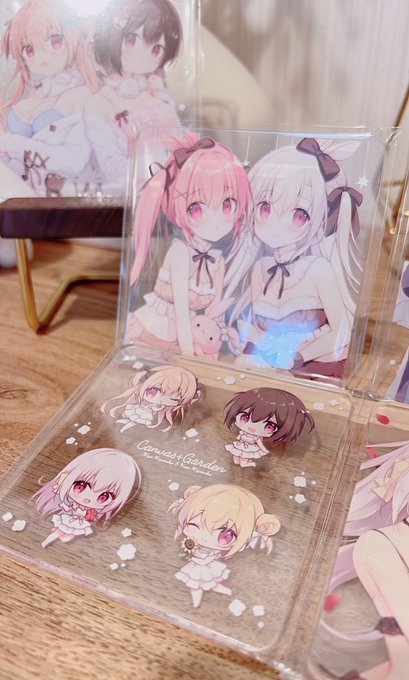 アクリルコースターのサンプル、一部ですがこんな感じです✨ 飾りやすいサイズで印刷しっかり出てます🤍