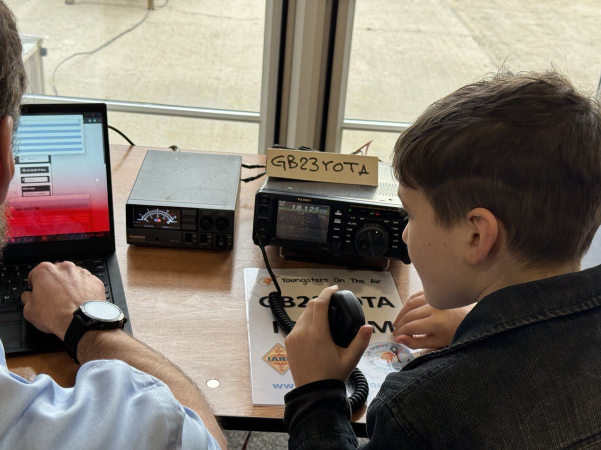 theRSGByouth's tweet photo. Our final Photo Friday of 2023 captures some of our brilliant young operators who have taken part in @hamyota month - well done to every single person who has been involved - may your interest in #amateurradio be long, varied and most of all enjoyable ๐
#hamr #DYM23 https://t.co/1SzwrsBrnF