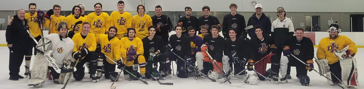 Thank you to all the De La Salle hockey alums that took the ice in Thursday's alumni hockey game at Mount Clemens Ice Arena! It was a great display of support from our rich and vibrant alumni base. Wishing nothing but the best to all our DLS alumni in the new year! #PilotPride