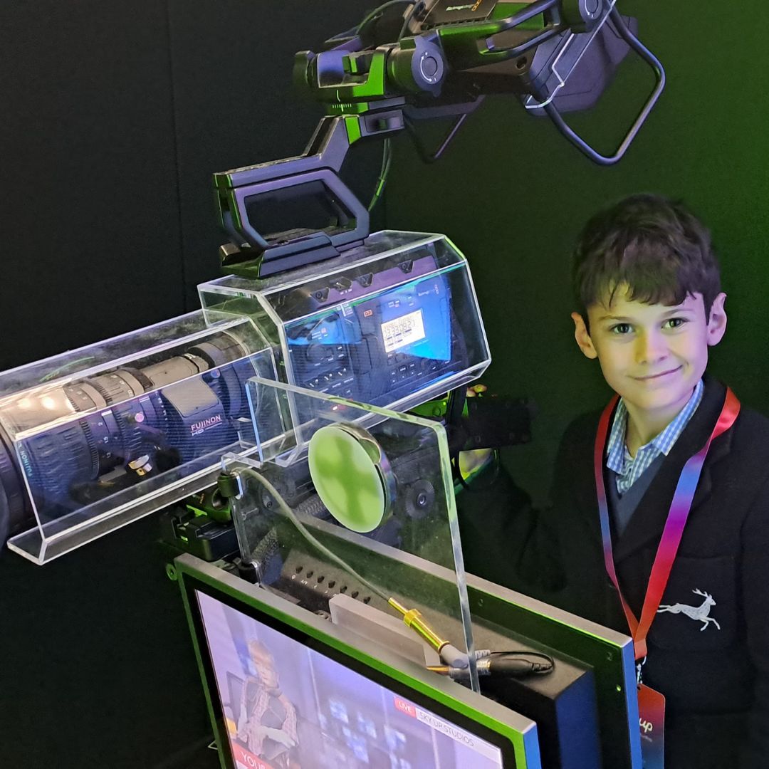 Our talented Year 6 and Year 8 pupils explored the magic behind the scenes at Sky Studios in London at the end of this term. They dove into the world of journalism, creating their own impactful news segments on pressing issues like the climate crisis and body image. #SkyStudios